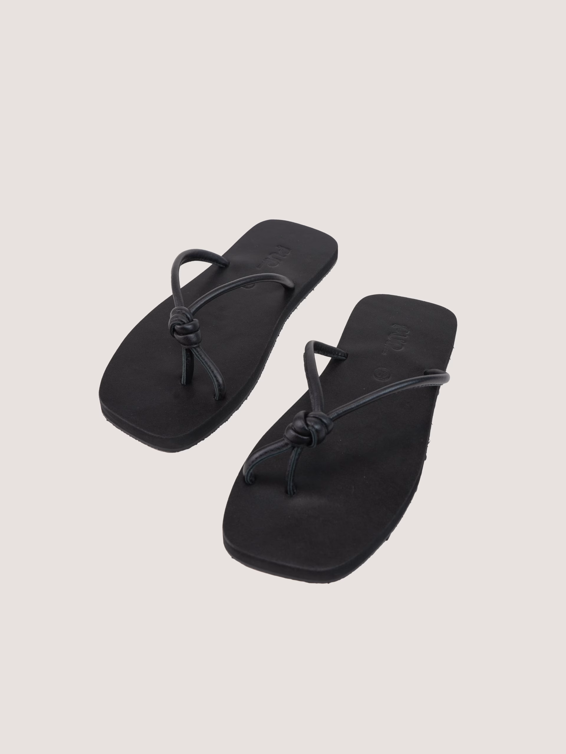 Xỏ Ngón Đế Mỏng (Màu Đen)